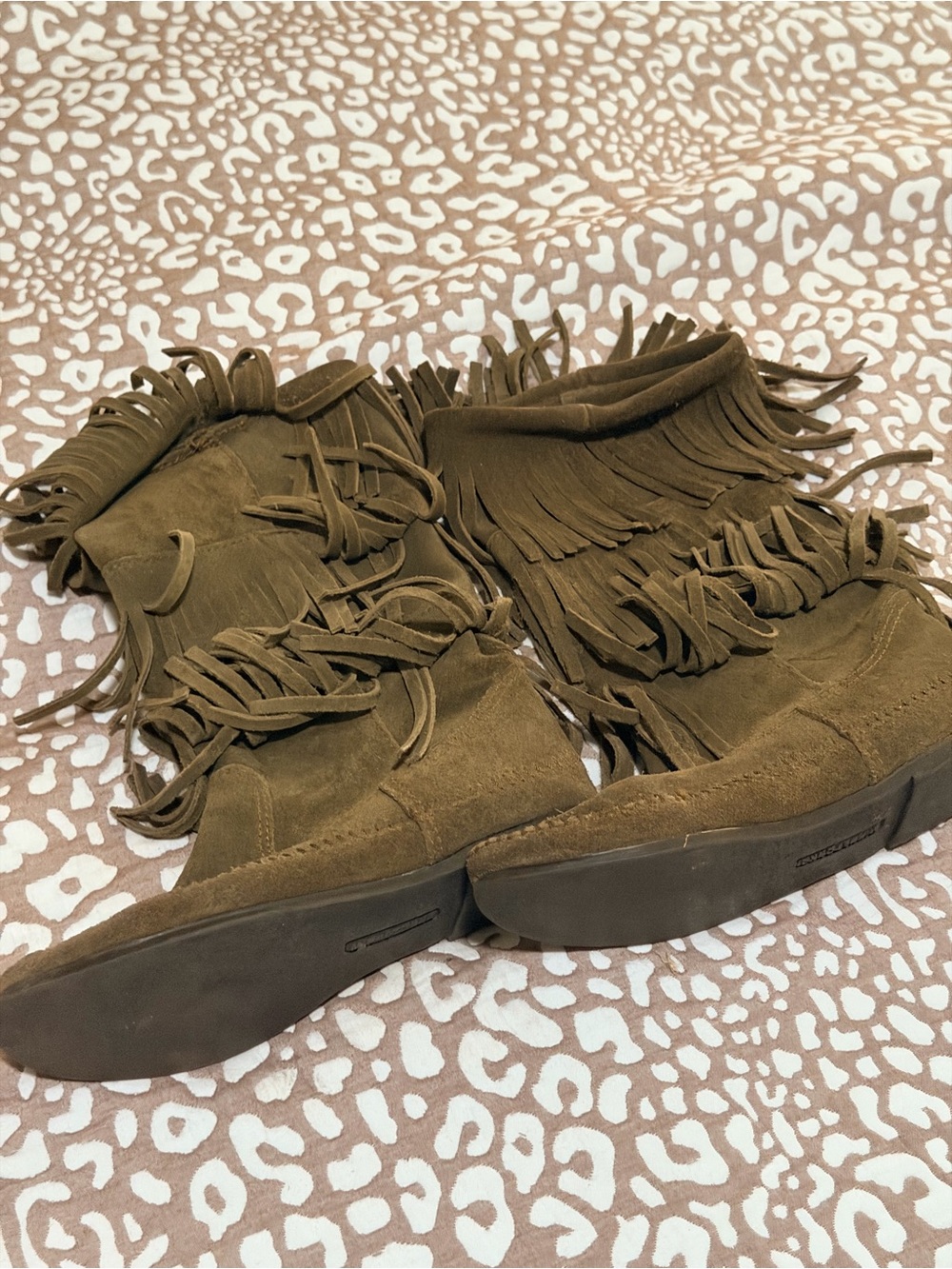 Minnetonka Olive Green Suede Fringe Moccasins